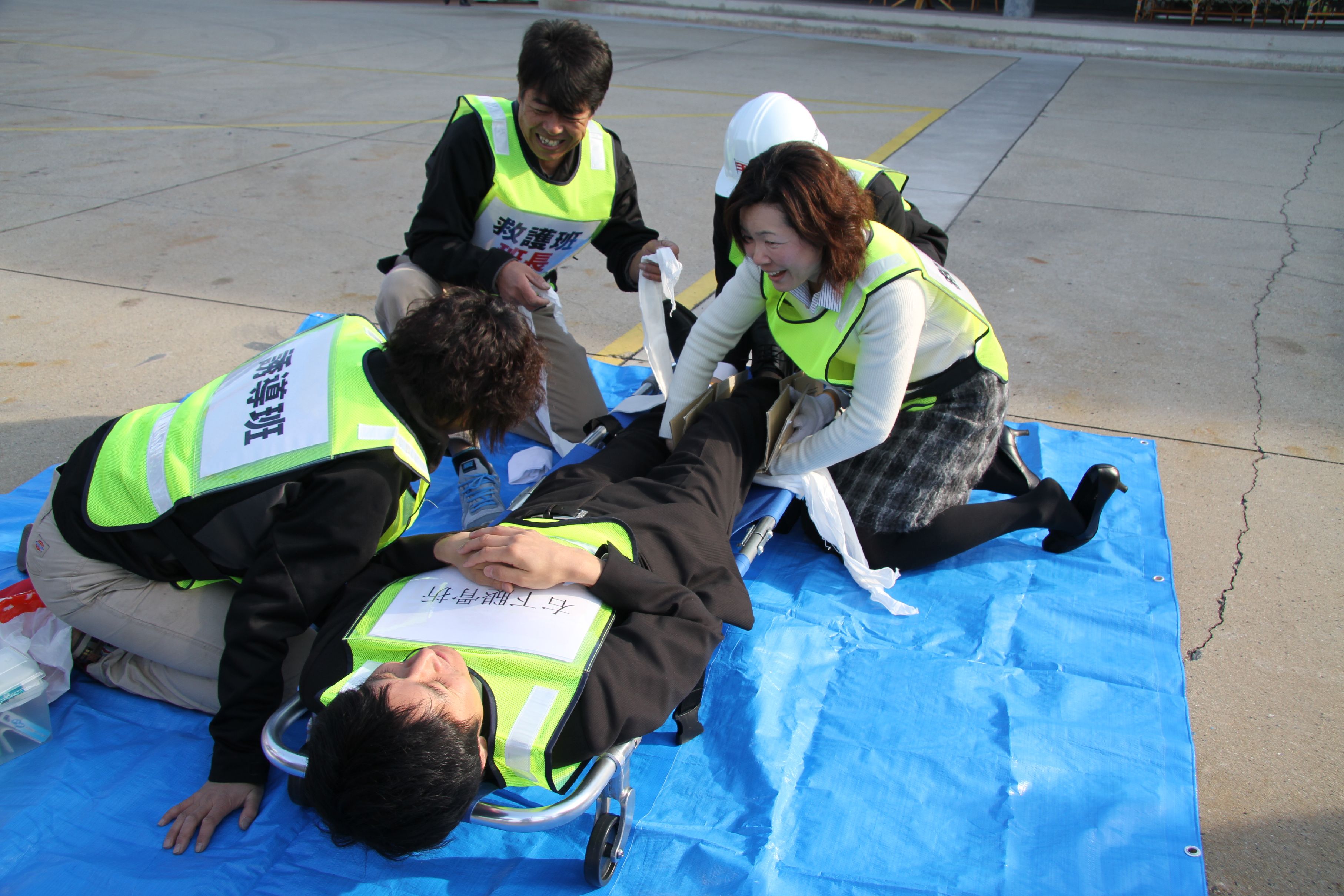 ベラビスタマリーナエリアでの訓練。救護訓練も実施。